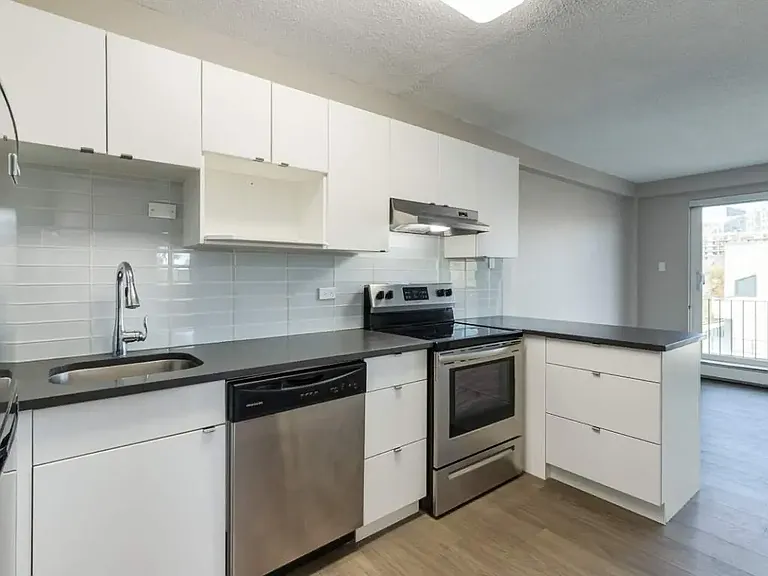 1015 Cameron Ave SW — Photo 40