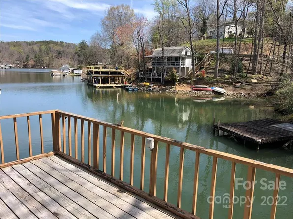 108 Basswood Dr, Lake Lure, NC 28746