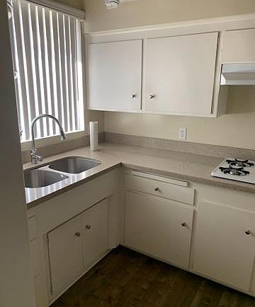 3rd image of 9722 Park St #4