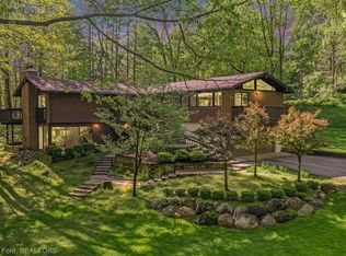 5800 Cobb Creek Rd, Rochester, MI 48306