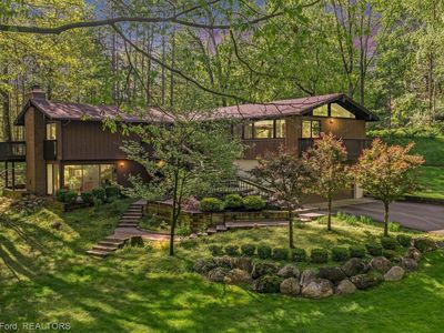 5800 Cobb Creek Rd, Rochester, MI, 48306