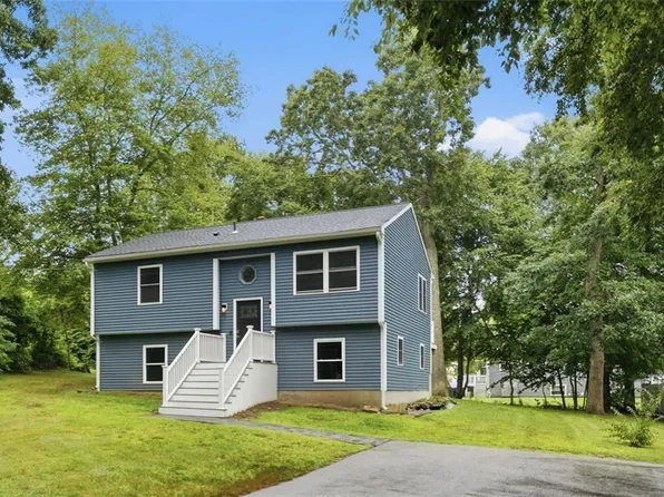 215 Canal St, Westerly, RI 02891