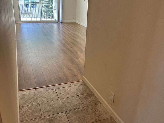 3rd image of 1405 Oak Grove Ave APT 206