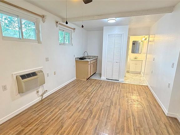 3rd image of 6310 Lake Underhill Rd #B
