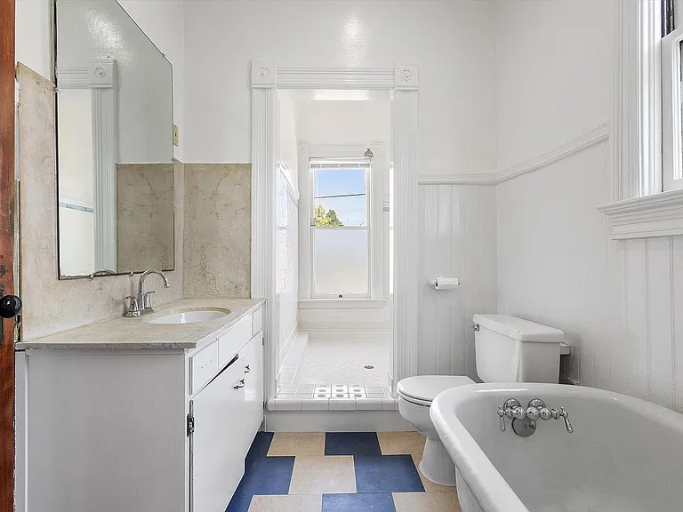 918 Lafayette St #3 — Photo 10