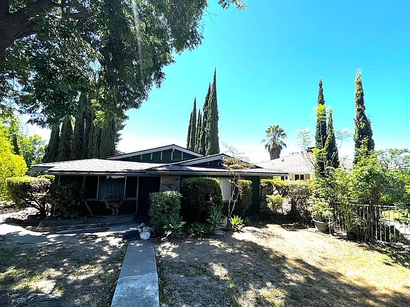 2nd image of 3360 E Sierra Madre Blvd