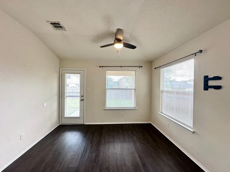 4510 Causeway Ct — Photo 11