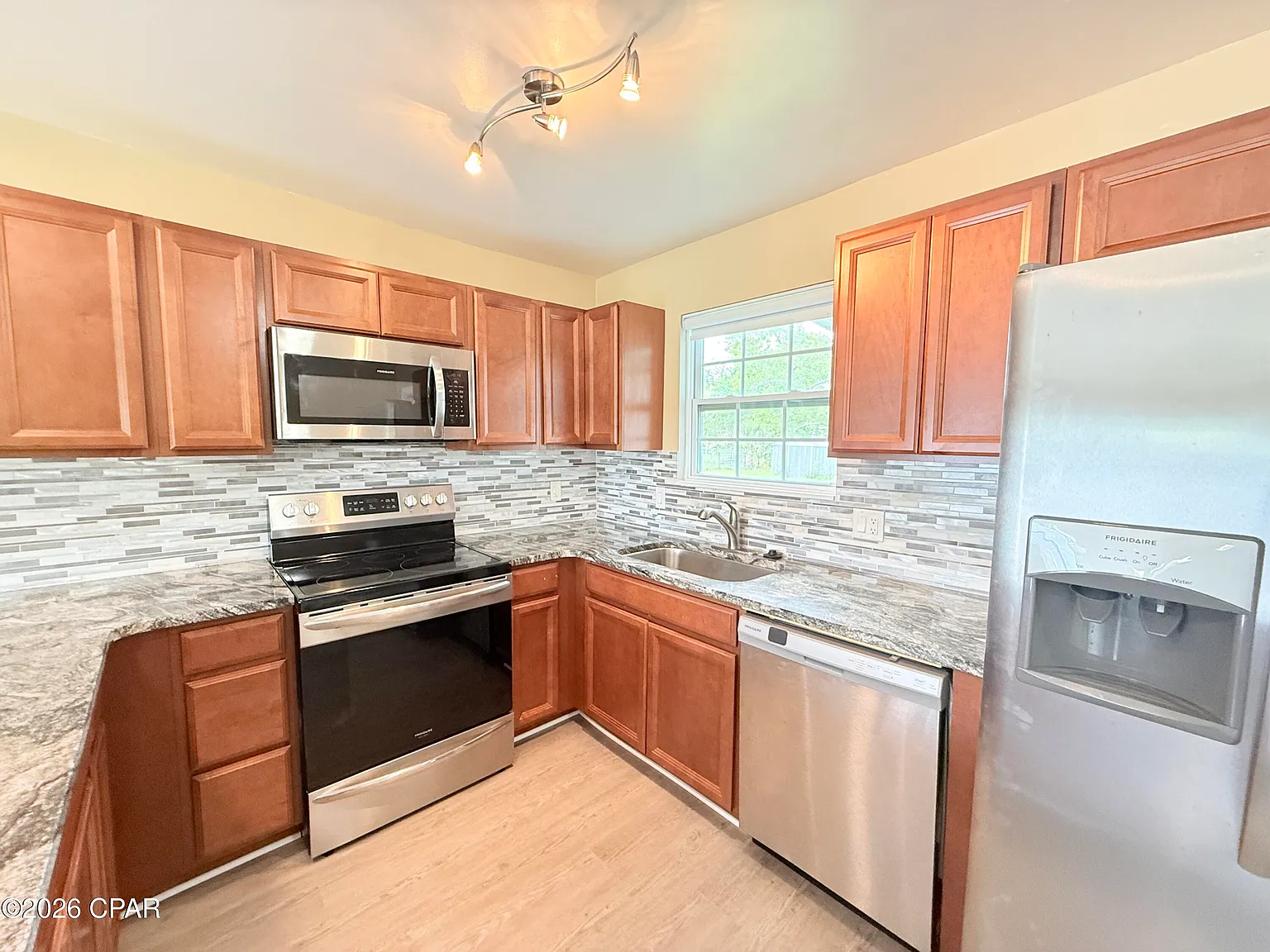 4 bed, 1498 sqft, $1,995 — Photo 3