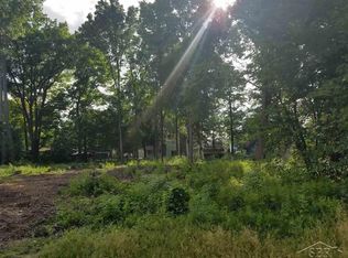 670 Sparling Dr, Saginaw, MI 48609
