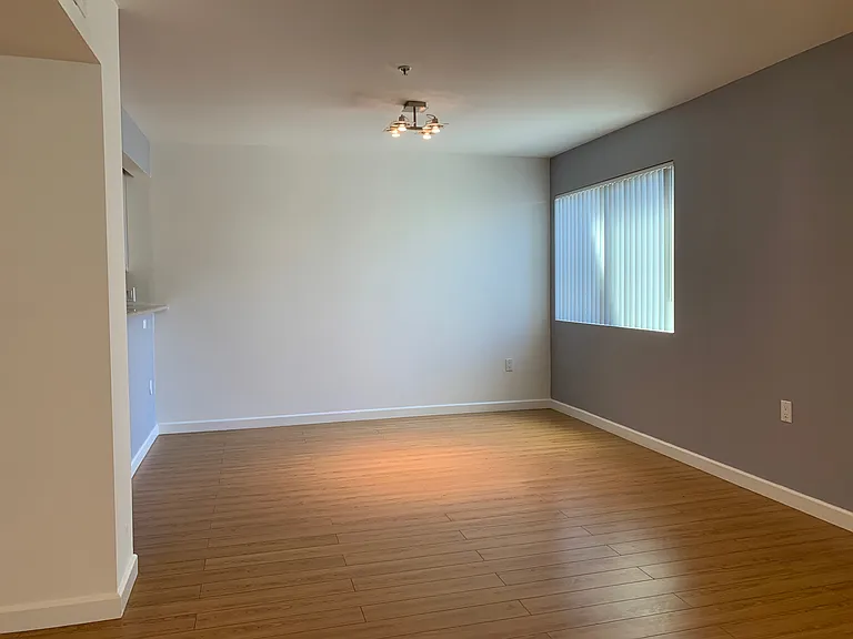 15054 Magnolia Blvd #308 — Photo 3