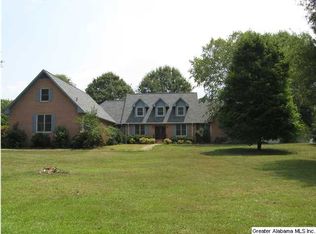 746 Dearmanville Dr N, Anniston, AL 36207