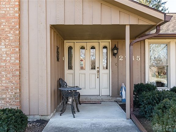 3rd image of 2745 Stauffer Dr