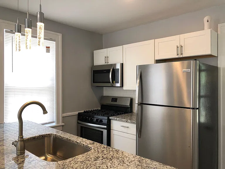 214 Green St #4 — Photo 4
