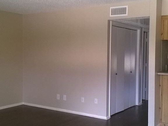3rd image of 1821 Westminster St APT 202