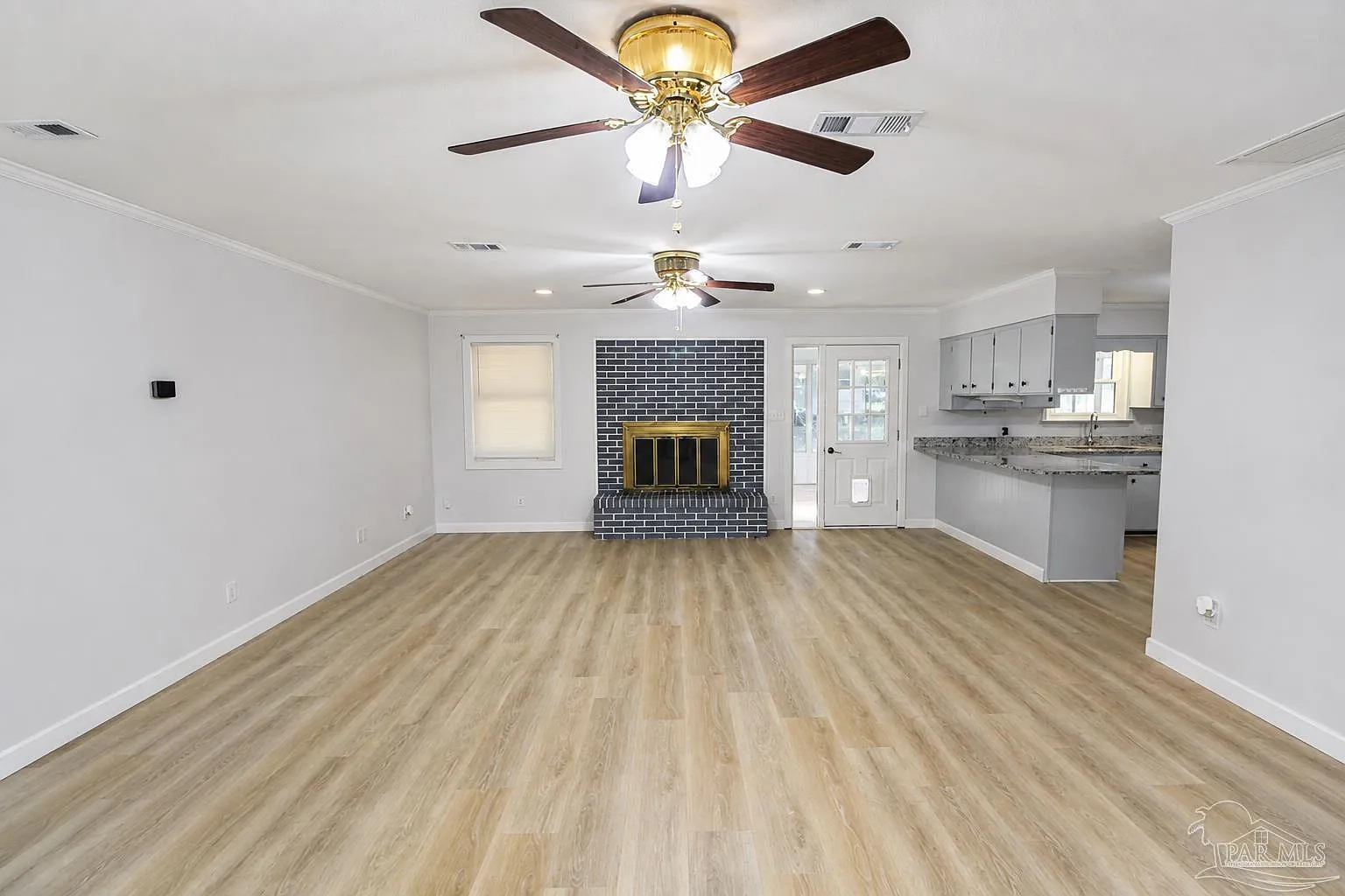 4 bed, 1882 sqft, $2,150 — Photo 2