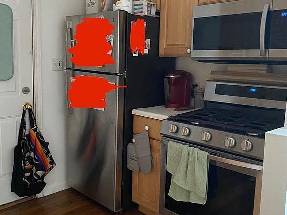 5th image of 683 W Wrightwood Ave APT 3s