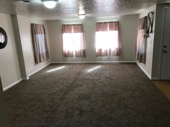 4703 11th St, Bacliff, TX 77518