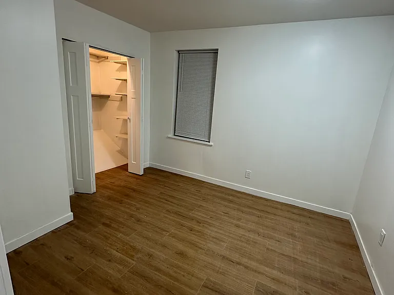 1503 W Nelson St #1F — Photo 7