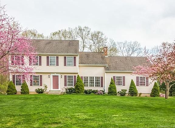 Established lawn, landscapi...