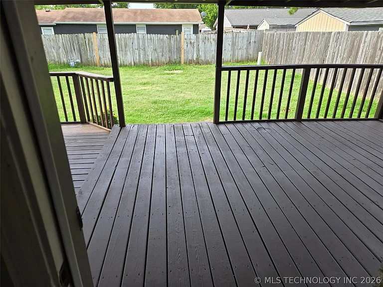 228 E J St — Photo 18