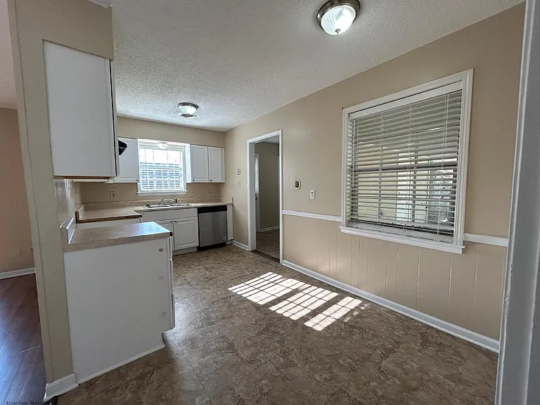 3201 Longacre Cv — Photo 15