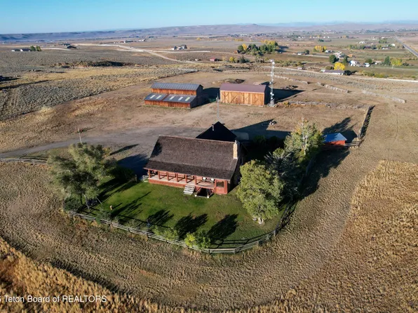 20 W Elk Run Rd, Pinedale, WY 82941