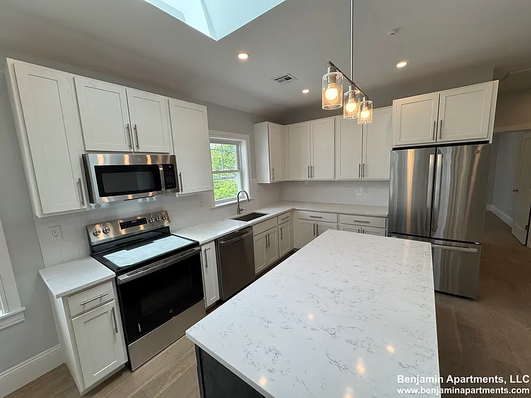 51 Fairbanks St #7 — Photo 1