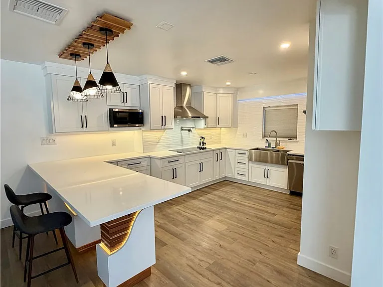 20457 Eccles St — Photo 3