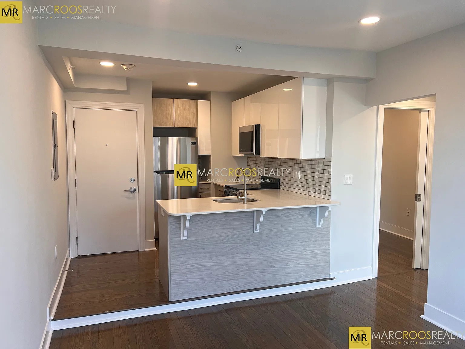 2 bed, 9999 sqft, $3,875 — Photo 4