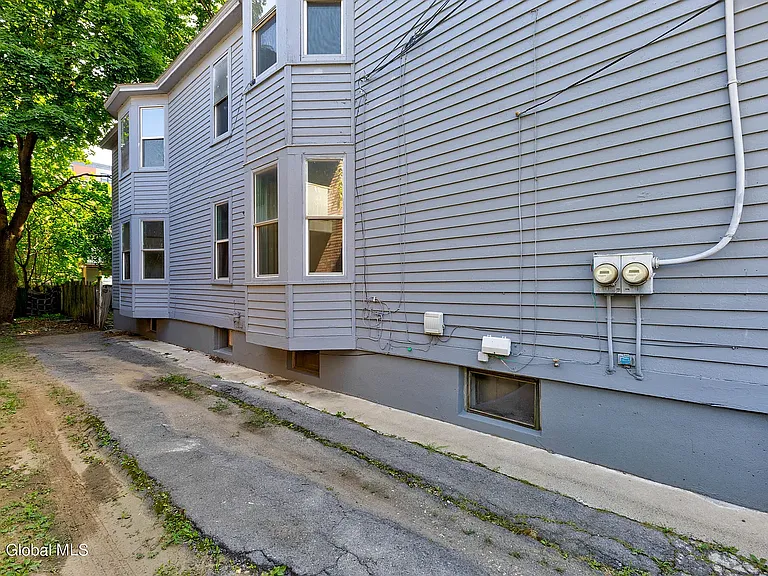 345 Myrtle Ave #2 — Photo 36