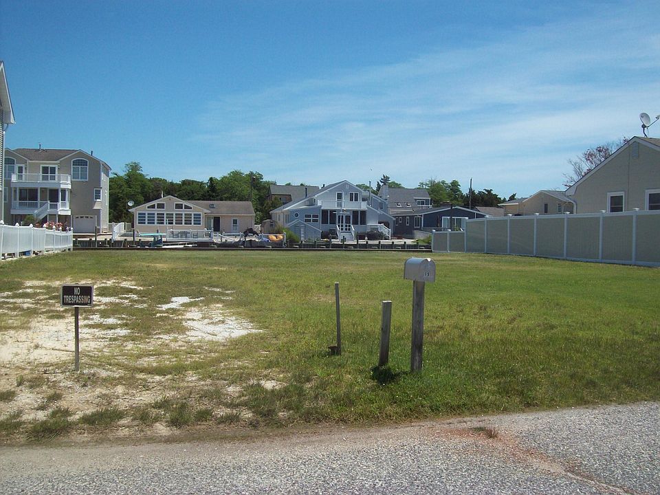 2nd image of 19 Kansas Rd