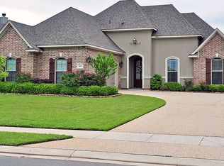 402 Long Acre Dr, Bossier City, LA 71111