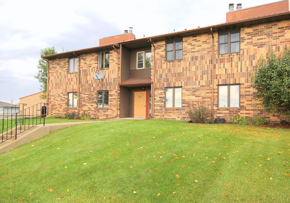1st image of 400 Kennedy Park Cir APT 204
