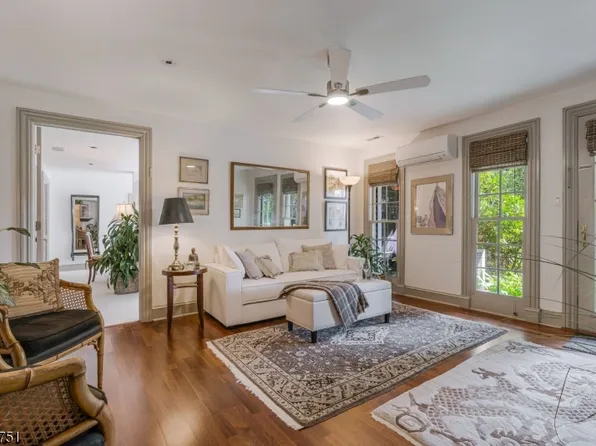 7 Evans Farm Rd, Morristown, NJ 07960
