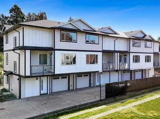 1559 Ash Rd #2, Saanich, BC V8N2S9