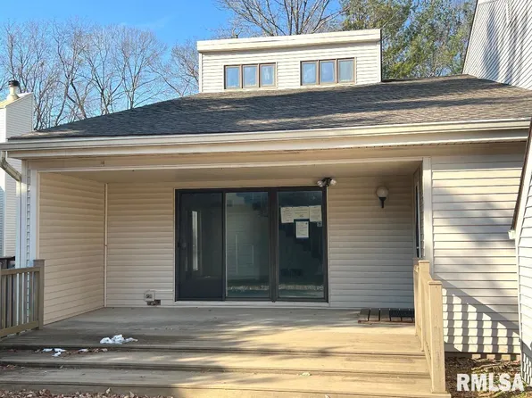 91 Country Pl, Springfield, IL 62703