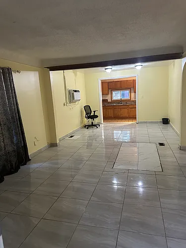 4501 Katherine St Photo 1