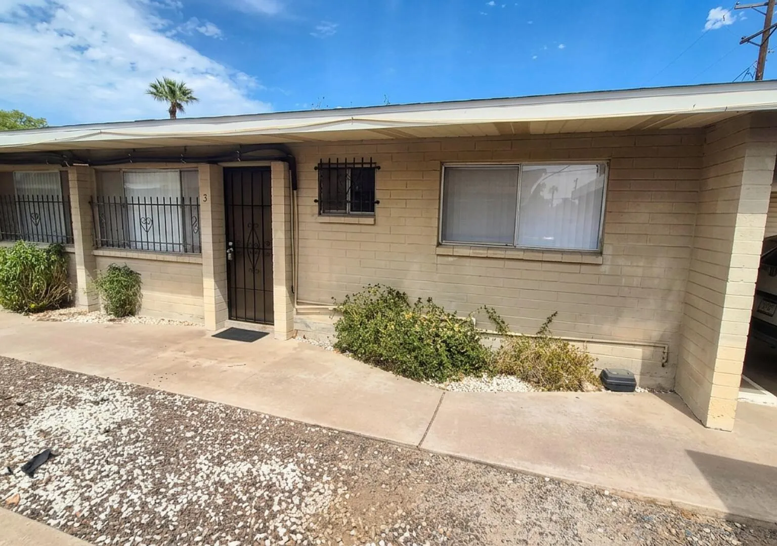 2 bed, 2.0 bath, 900 sqft, $2,000 — Photo 2