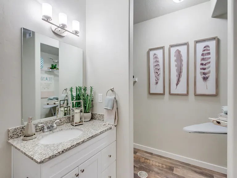 The Station Apartments at Gateway — Photo 7