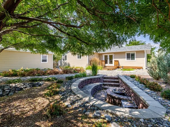 2425 Davidson Ave, Cody, WY 82414