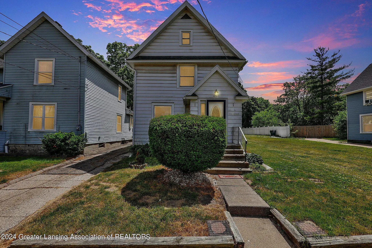 1203 W Kalamazoo St photo 1