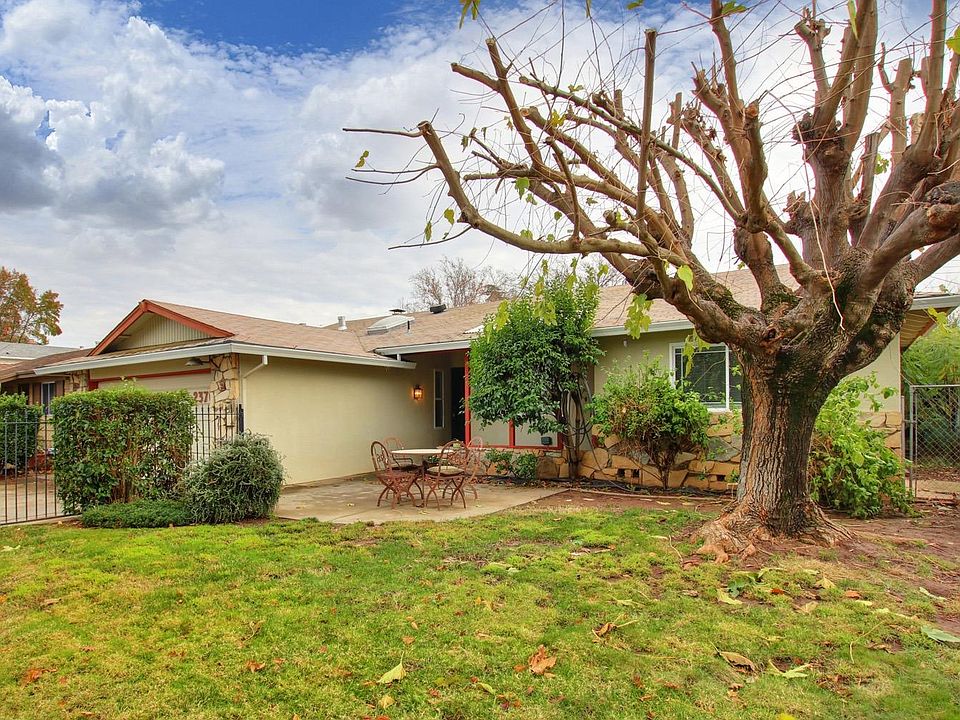 1st image of 2370 La Loma Dr