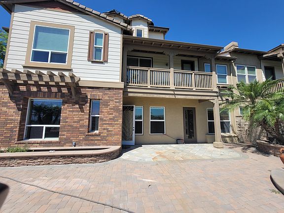 Backyard patio area.