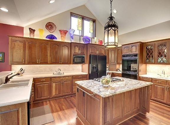 4th image of 1575 Boardwalk Ct