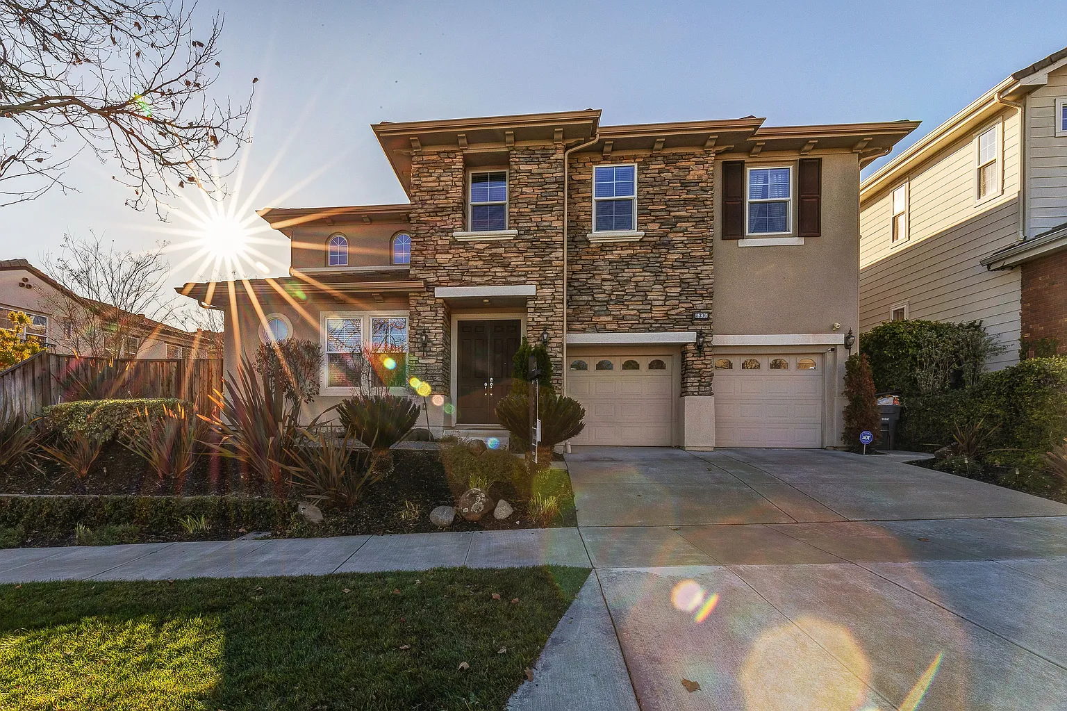 5336 Signal Hill Dr photo 1