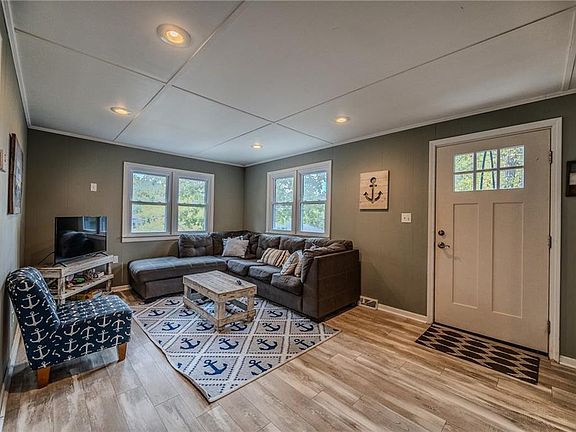 3rd image of 28253 W Cove Dr
