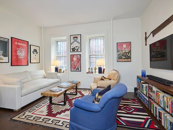 227 W 11th St APT 2, New York, NY 10014