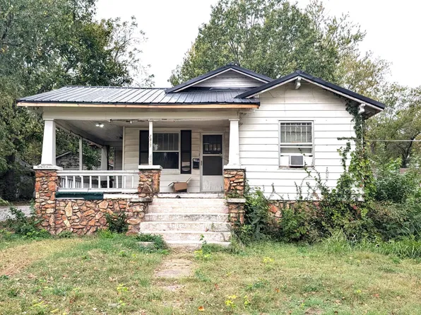 2837 N Grant Ave, Springfield, MO 65803