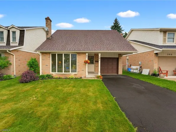 391 Knightsbridge Cres, Hamilton, ON L9G 3S4