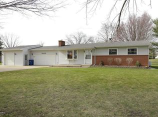 10134 Woodlawn Dr, Portage, MI 49002